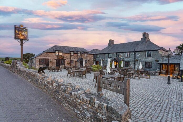 The Jamaica Inn pub on Bodmin Moor in Cornwall, a historic coaching inn famous for smugglers, ghosts and Daphne du Maurier’s novel.